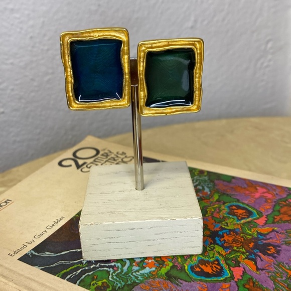 Vendome Enamel Clip-on Earrings - Picture 1 of 3